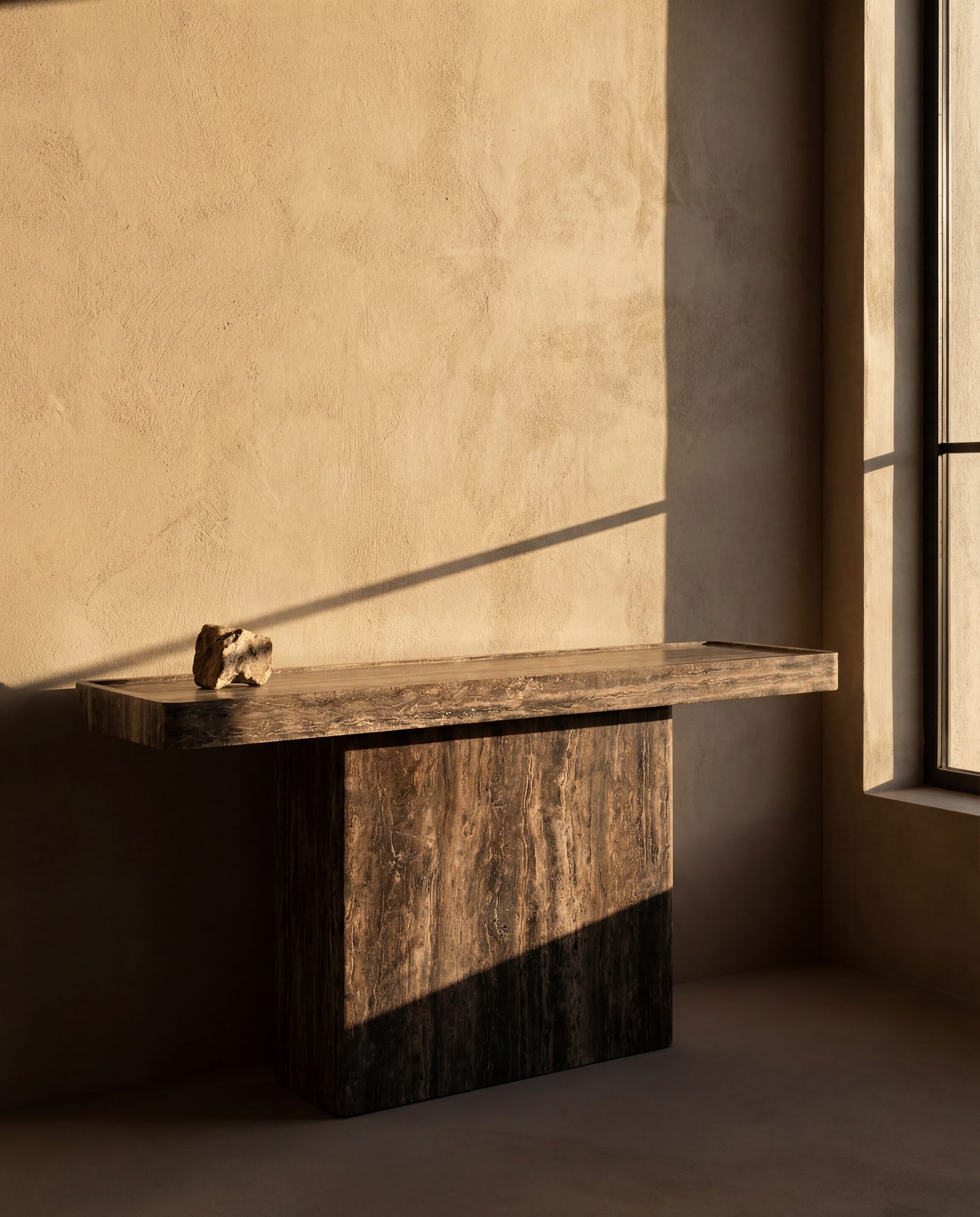 Volta Console in Seraya Residence